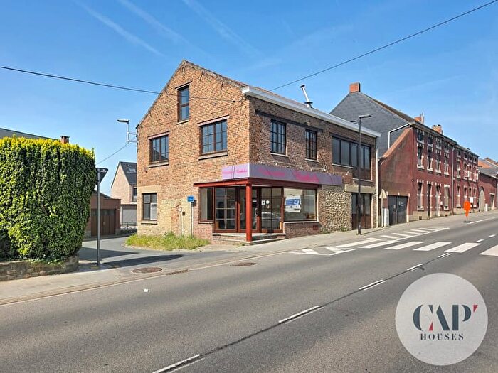 Chaussée de Wavre, JODOIGNE - Maison 4 pièces à vendre