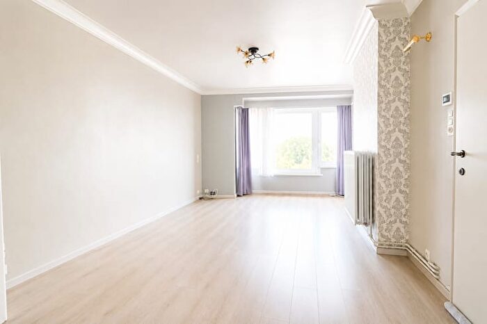 Kerkstraat, R : Appartement 1 pièce à louer