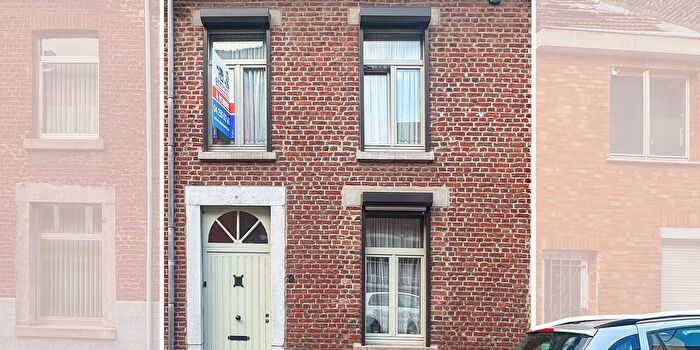 Maison 3 pièces à Rue Miville, JemeppesurMeuse, à vendre