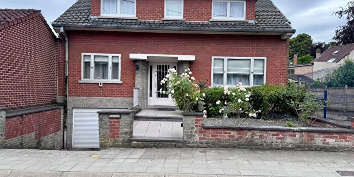 Maison 4 pièces à Avenue du Calvaire, HoudengAimeries, à vendre