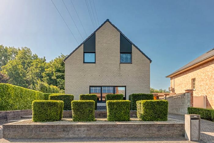 Maison 4 pièces à SintRitastraat, Mol, à vendre