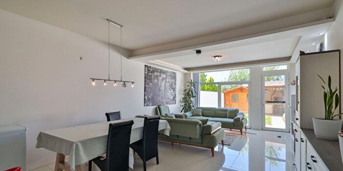 Van Reyenstraat, Deurne - Maison 3 pièces à vendre