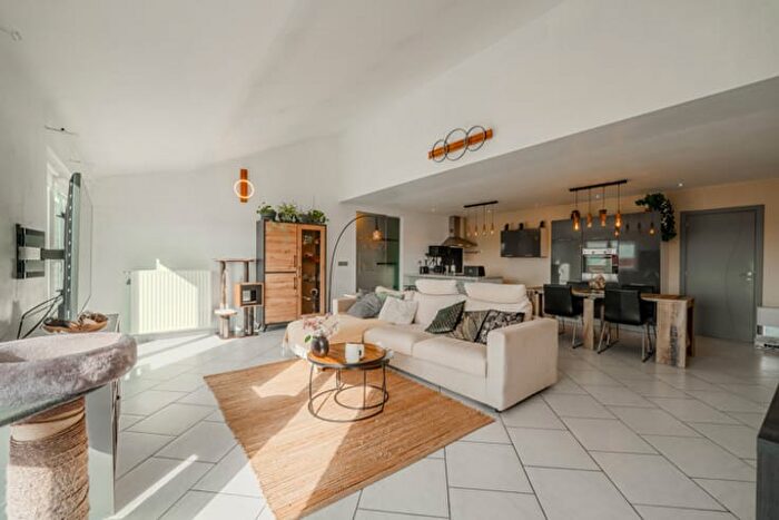 Rue du Gouverneur A, Charleroi : Appartement 2 pièces à vendre