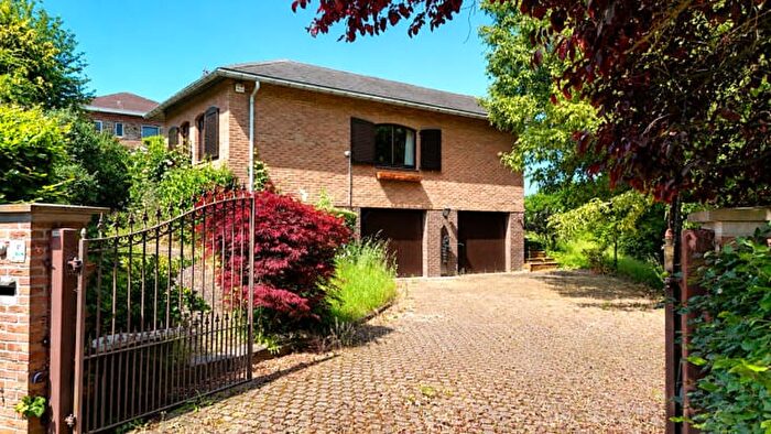 Rue sur les Roches, Vise : Maison 3 pièces à vendre