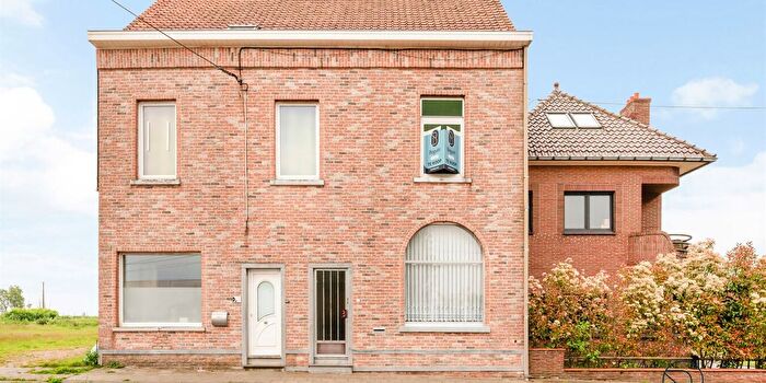 Maison 3 pièces à Moeskroensesteenweg, Aalbeke, à vendre