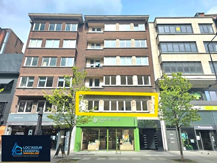 Appartement 3 pièces à louer à Boulevard Joseph Tirou, Charleroi
