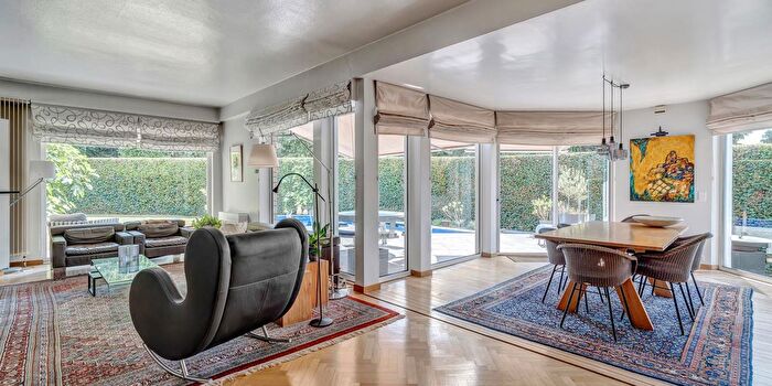 Maison 5 pièces à Eikenbosstraat, SintGenesiusRode, à vendre