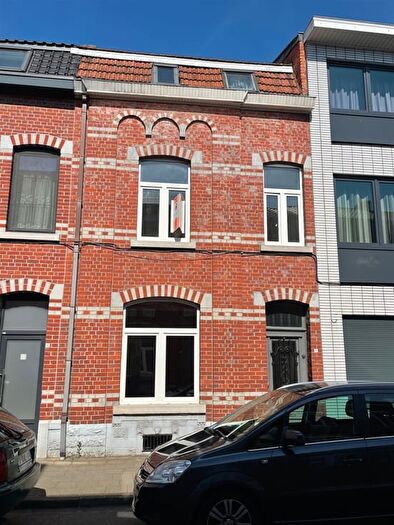 Leopold II straat, SINTTRUIDEN - Maison 5 pièces à vendre