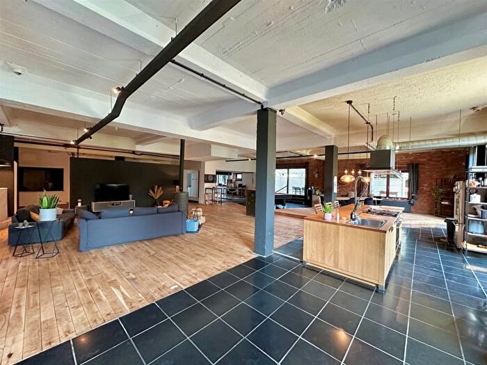 Rue Pré des Haz, TAMINES : Maison 2 pièces à vendre