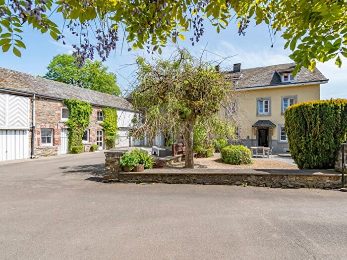 Maison 10 pièces à Bérismenil, La RocheenArdenne, à vendre