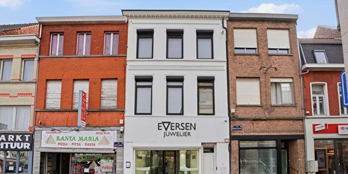Grote Markt, Izegem : Maison 6 pièces à vendre