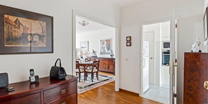 Sneeuwbeslaan, Wilrijk : Appartement 2 pièces à vendre