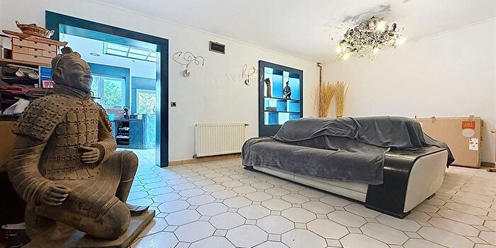 Maison 4 pièces à vendre à Moeskroen, Henegouwen
