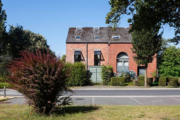 Maison 4 pièces à Voetbooglaan, Kalmthout, à vendre