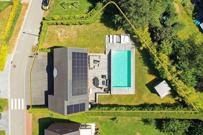 Maison 4 pièces à vendre à Rue de l'Abbaye, Amay Jehay