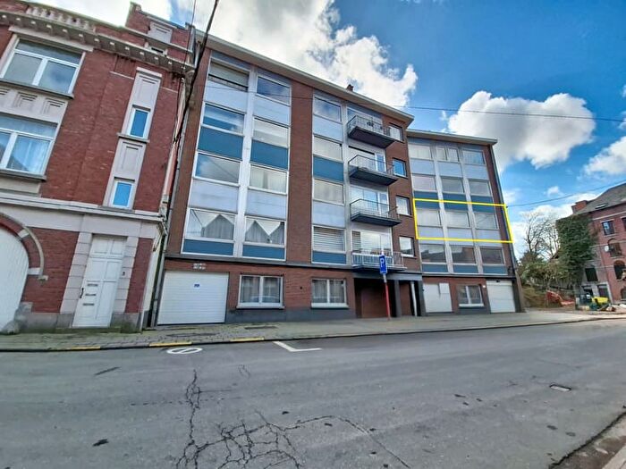 Rue Lamir, Mons : Appartement 3 pièces à vendre