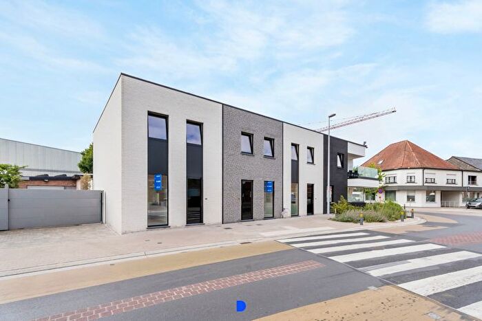 Spanjestraat, Oostnieuwkerke : Maison 8 pièces à louer
