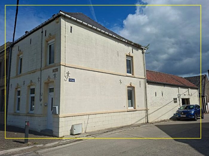 Maison 3 pièces à vendre à Place de la Station, FRASNESLEZBUISSENAL