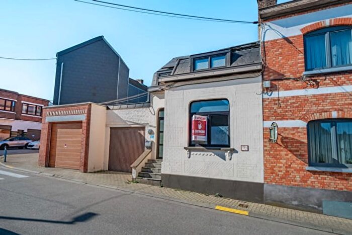 Rue de la Planche, Dampremy : Maison 14 pièces à vendre