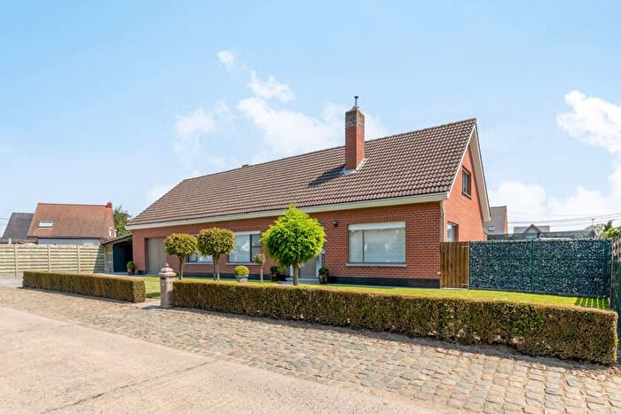 Vinkaertstraat, Kortemark : Maison 14 pièces à vendre