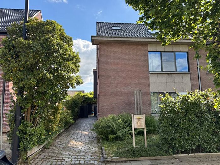 Albrecht Rodenbachstraat, Hove : Maison 3 pièces à louer