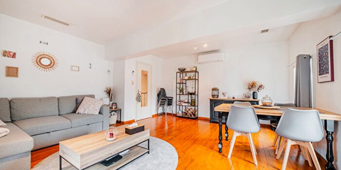 Rue Outre lEau, Péruwelz : Appartement 3 pièces à vendre