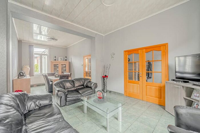 Maison 4 pièces à Rue Victor Juste, La Louvière, à vendre