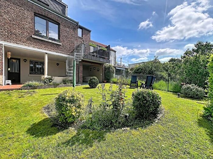 Maison 4 pièces à Rue du BeauSite, Chênee, à vendre