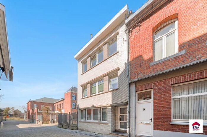 Appartement 3 pièces à vendre à Rue de Bouchain, Ath