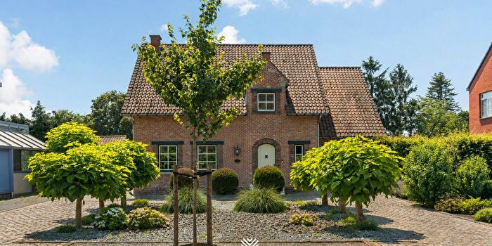 Maison 4 pièces à Hasseltsesteenweg, Beringen, à vendre