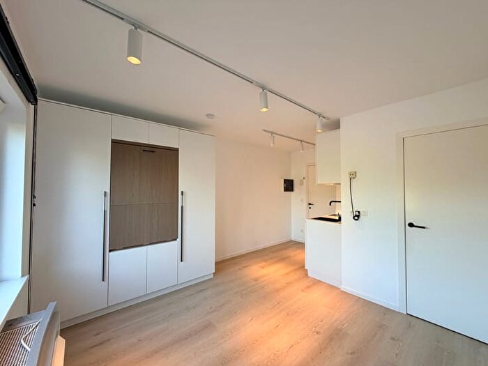 Appartement 4 pièces à louer à Wielewaallaan, Kortrijk
