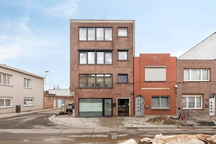 Appartement 3 pièces à Herentalsebaan, DEURNE, à vendre