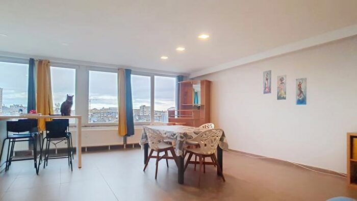 Boulevard Paul Janson, Charleroi : Appartement 3 pièces à vendre