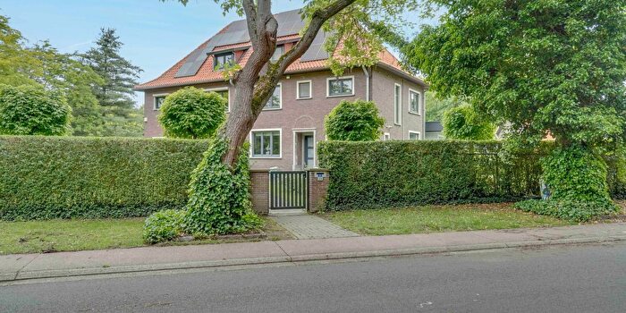 Paul Nicoulaan, Eisden : Maison 6 pièces à vendre