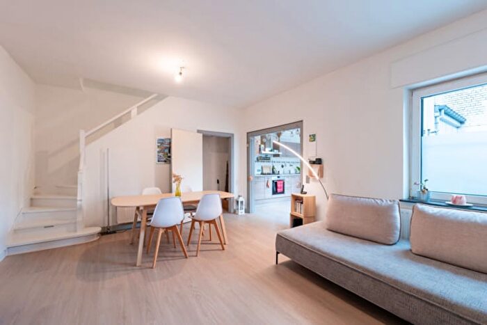 Rue Mitoyenne, b : Maison 2 pièces à vendre