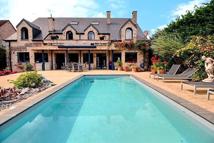 Maison 6 pièces à Avenue des Constellations, WATERLOO, à vendre