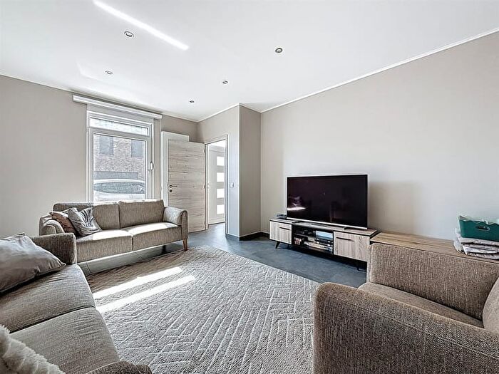 Faubourg de Bruxelles, GOSSELIES - Maison 4 pièces à vendre