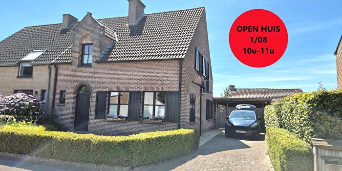 Maison 3 pièces à vendre à Rozenstraat, Oostkamp