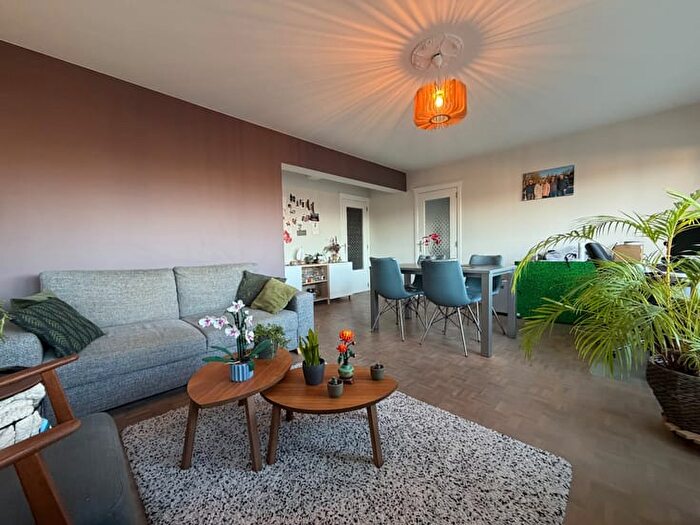Appartement 8 pièces à vendre à BroederlijkeWeversplein, Gent
