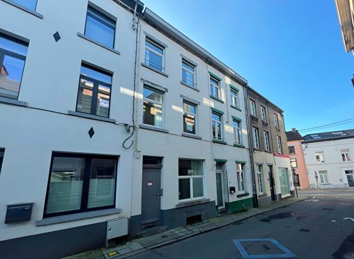 Maison 7 pièces à Rue Reine Astrid, Gembloux, à vendre