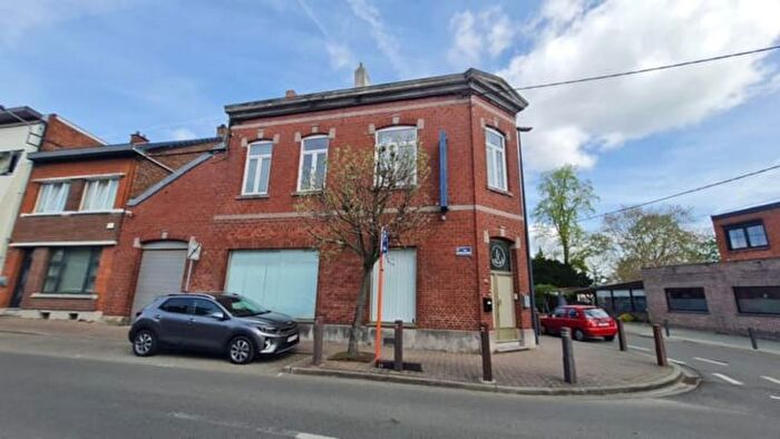 Maison 6 pièces à Rue de MontreuilsousBois, Hyon, à vendre