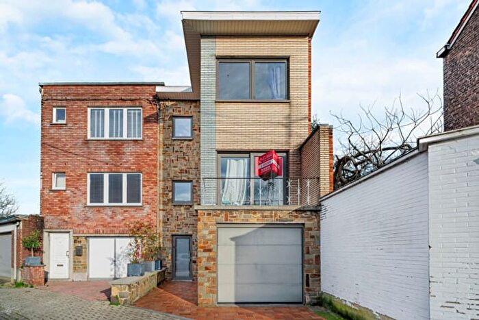 Rue de l'Églantine, Ougrée - Maison 13 pièces à vendre