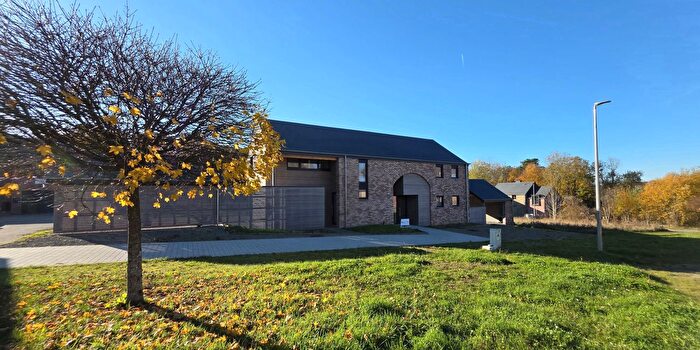 Audessus des Hans, BomalsurOurthe : Maison 3 pièces à vendre