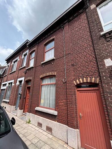 Maison 3 pièces à Rue Jules Houssière, Dampremy, à vendre