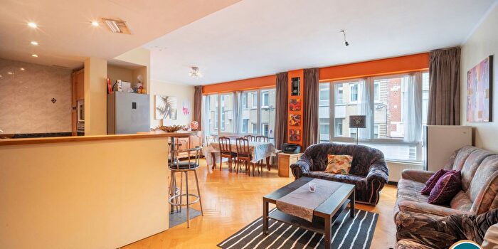 Appartement 3 pièces à Rue de lOurthe, Liège, à vendre