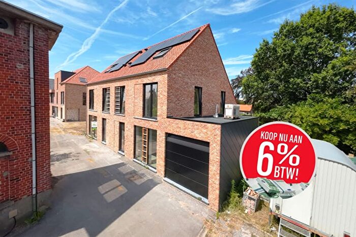 Maison 14 pièces à vendre - Dorpsstraat, Westrozebeke
