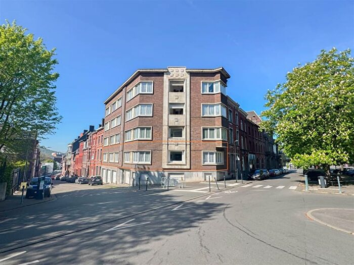 Appartement 3 pièces à Rue de l'Athénée, Charleroi, à vendre