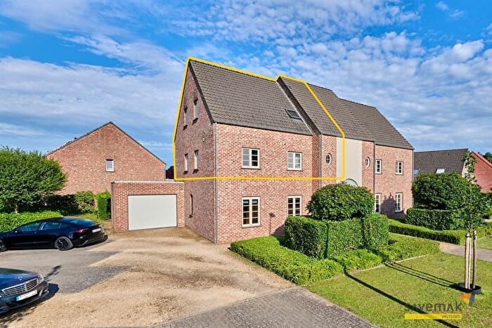 Papaverstraat, BEVERLO : Appartement 3 pièces à vendre