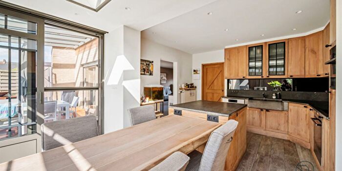 Maison 3 pièces à Guido Gezellestraat, Oostrozebeke, à vendre