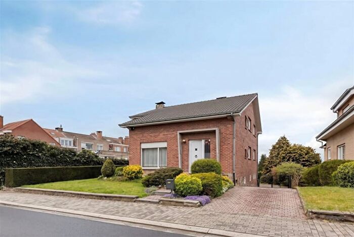 Maison 4 pièces à Begonialaan, HALLE, à vendre